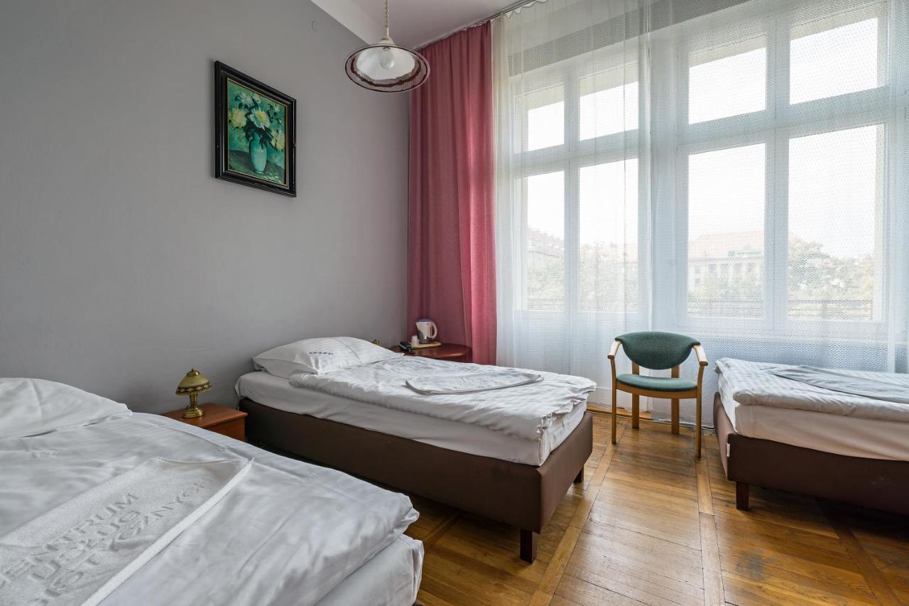 Savoy Wroclaw Hostel ภายนอก รูปภาพ