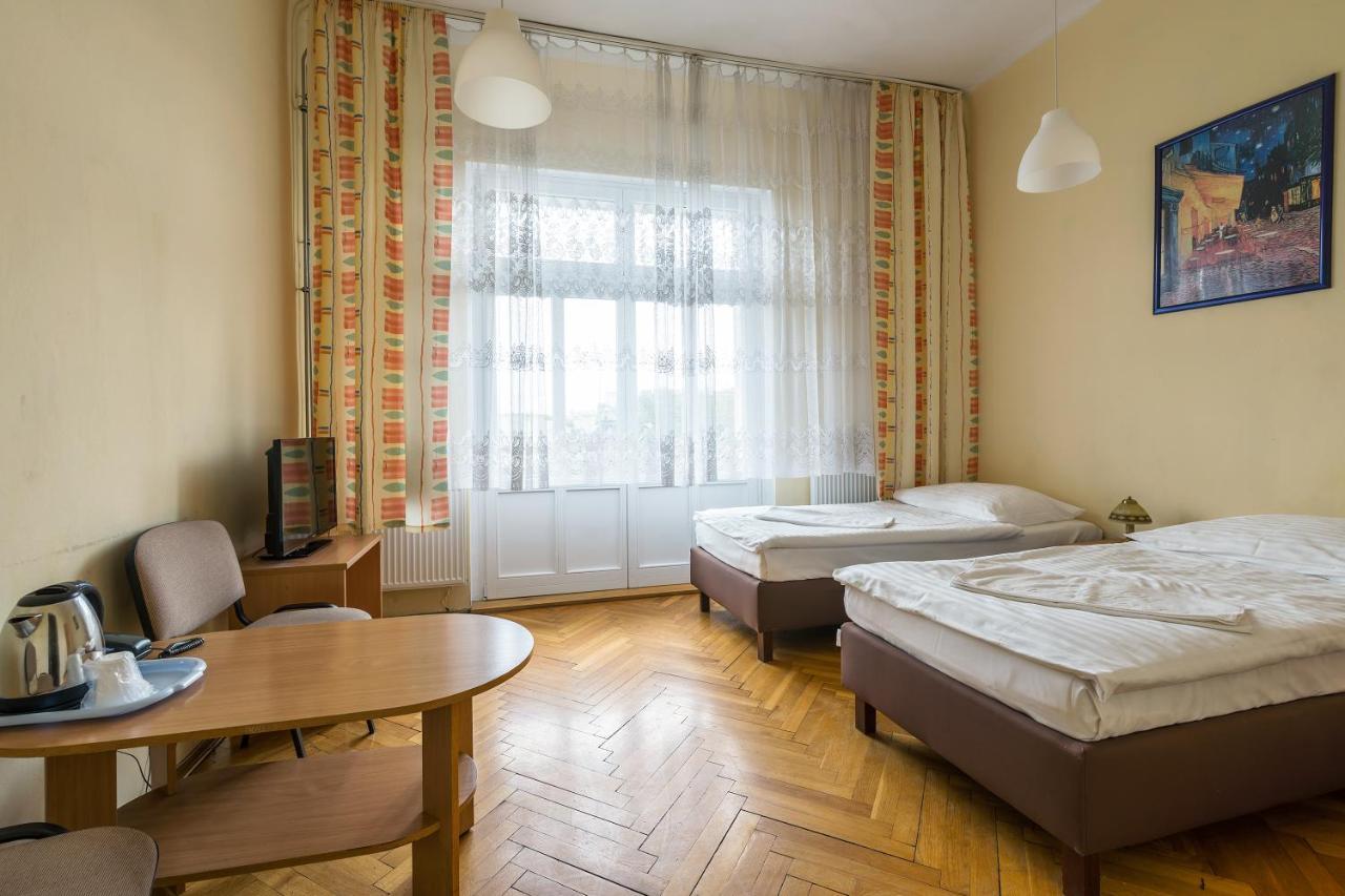 Savoy Wroclaw Hostel ภายนอก รูปภาพ