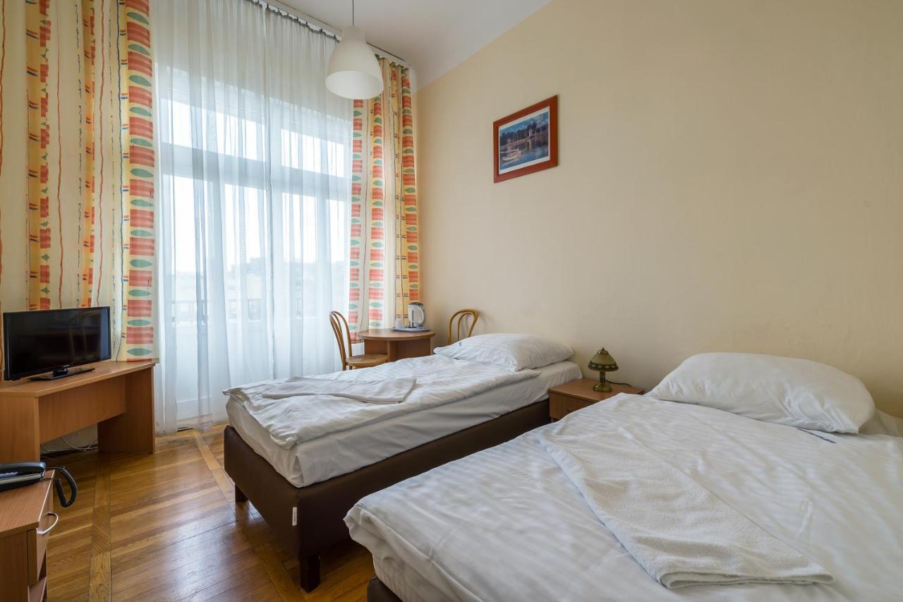 Savoy Wroclaw Hostel ภายนอก รูปภาพ